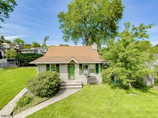 51 Minnehaha Blvd, Parsippany-troy Hills Twp., NJ 07034