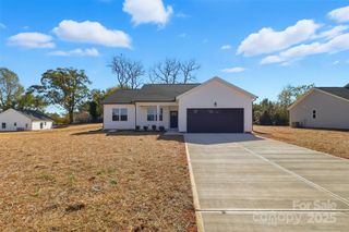 4 Colonial Avenue, Granite Falls, NC 28630
