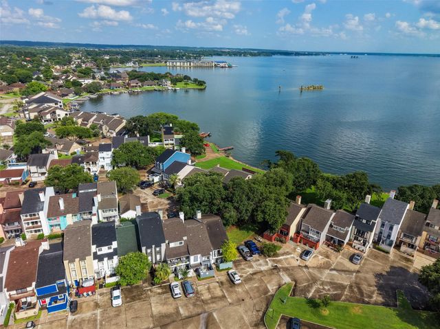 2019 Lakewood Court, Willis, TX 77318