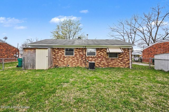 202 Hillside Ln, Louisville, KY 40229