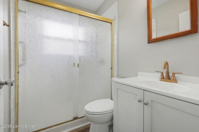 202 Hillside Ln, Louisville, KY 40229