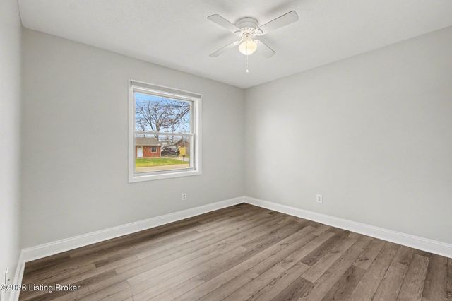 202 Hillside Ln, Louisville, KY 40229