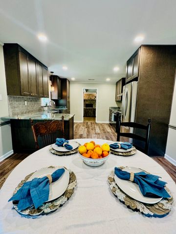641 HERMITAGE TRAIL DR, Collierville, TN 38017