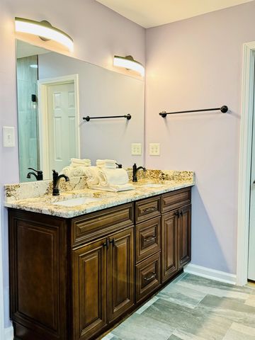 641 HERMITAGE TRAIL DR, Collierville, TN 38017