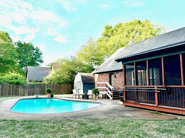 641 HERMITAGE TRAIL DR, Collierville, TN 38017