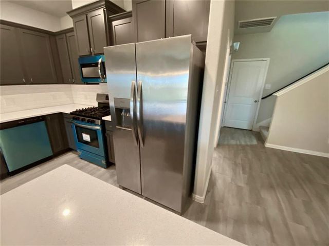 6939 Escondido Drive, Rosharon, TX 77583