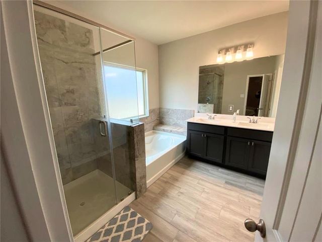 6939 Escondido Drive, Rosharon, TX 77583