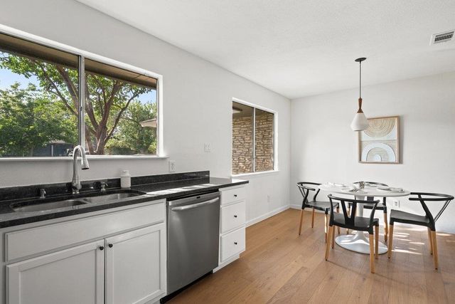 9803 Chukar CIR, Austin, TX 78758
