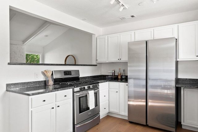 9803 Chukar CIR, Austin, TX 78758