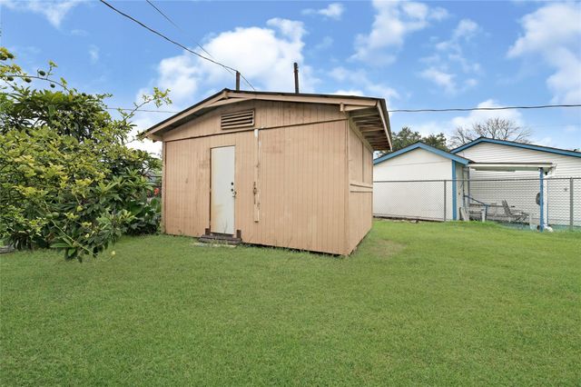 4007 Wedgewood Street, Houston, TX 77093