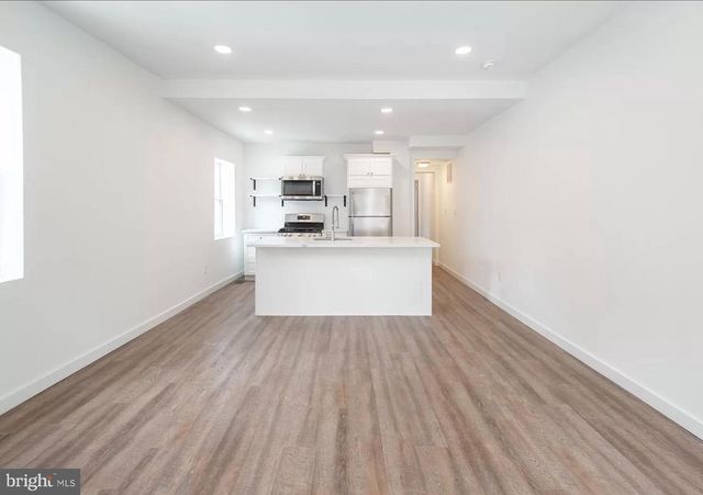 717 E THOMPSON ST, Philadelphia, PA 19125