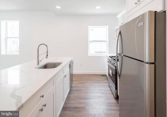 717 E THOMPSON ST, Philadelphia, PA 19125