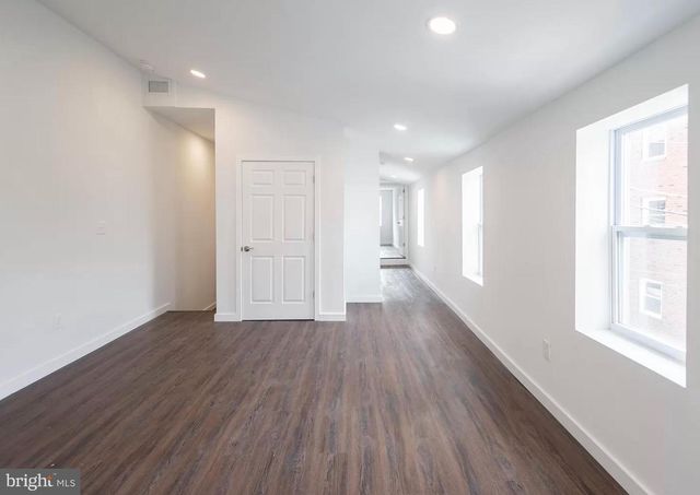717 E THOMPSON ST, Philadelphia, PA 19125