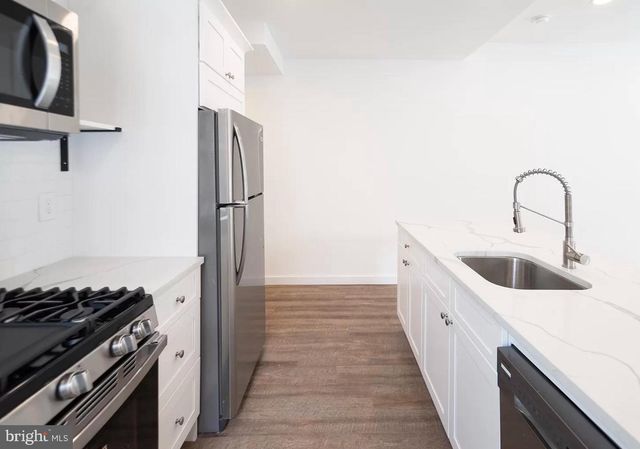 717 E THOMPSON ST, Philadelphia, PA 19125
