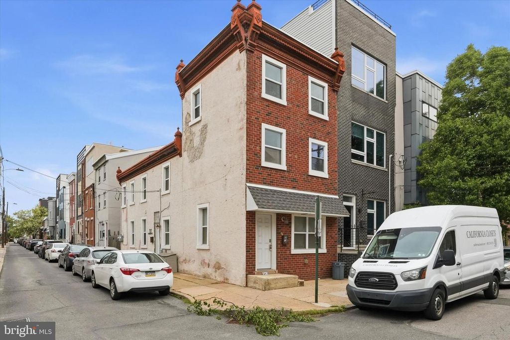 717 E THOMPSON ST, Philadelphia, PA 19125