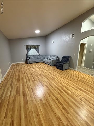 3933 Lazy Pine Street 201, Las Vegas, NV 89108