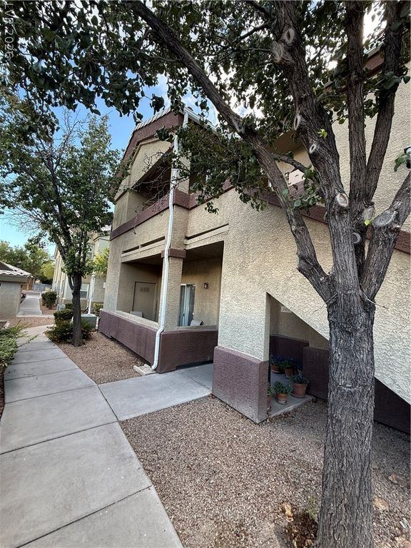 3933 Lazy Pine Street 201, Las Vegas, NV 89108