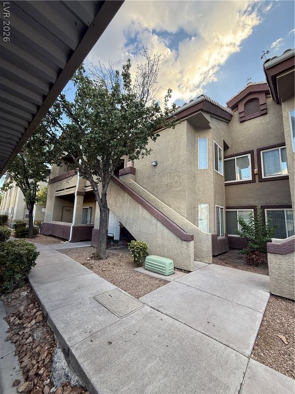 3933 Lazy Pine Street 201, Las Vegas, NV 89108 — photo 2