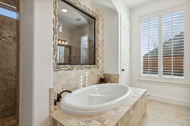 7621 Blackhall, The Colony, TX 75056