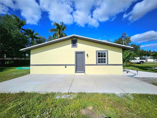 137 DOW LN, Fort Myers, FL 33917