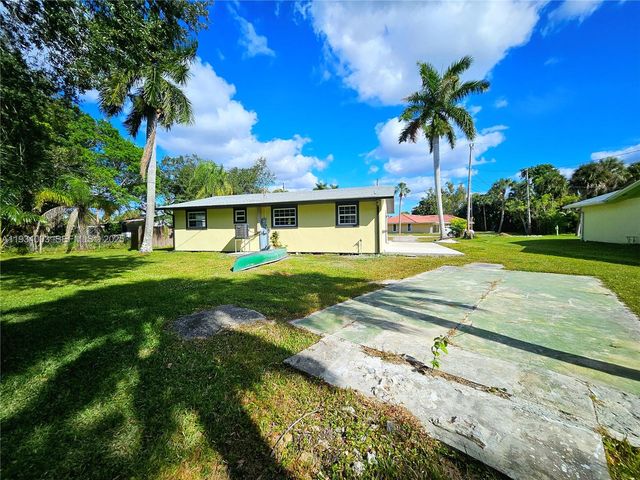 137 DOW LN, Fort Myers, FL 33917