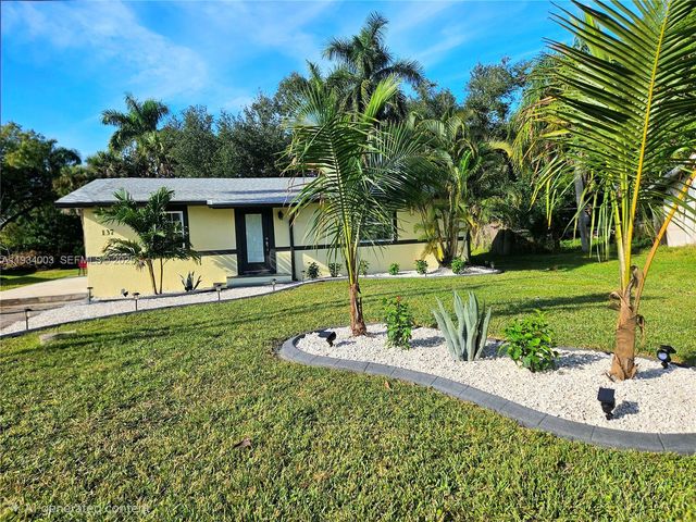 137 DOW LN, Fort Myers, FL 33917