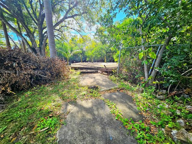 137 DOW LN, Fort Myers, FL 33917