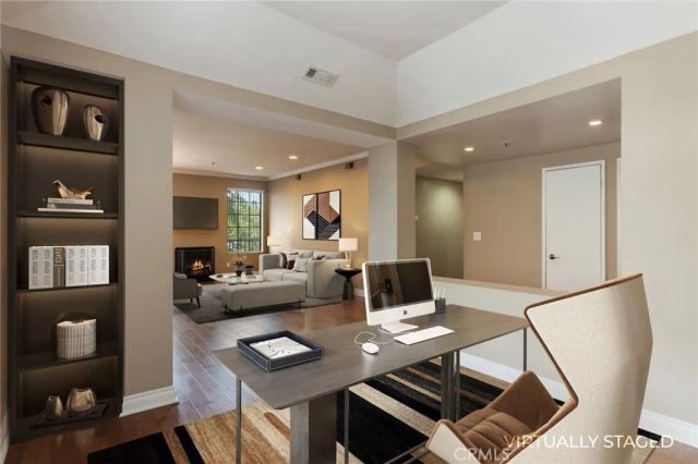 2559 Plaza Del Amo 201, Torrance, CA 90503