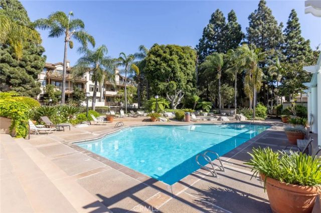 2559 Plaza Del Amo 201, Torrance, CA 90503