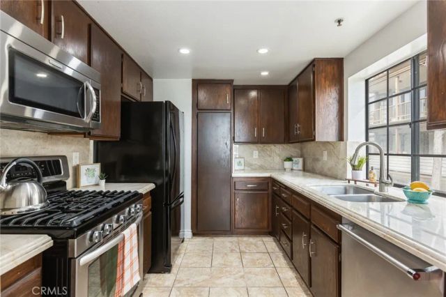 2559 Plaza Del Amo 201, Torrance, CA 90503