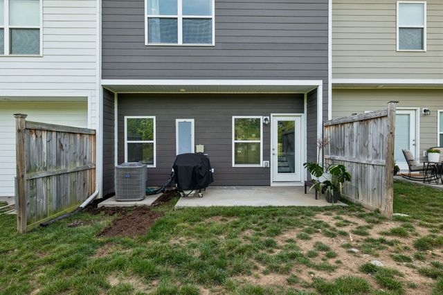 135 Harvard Dr, Gallatin, TN 37066