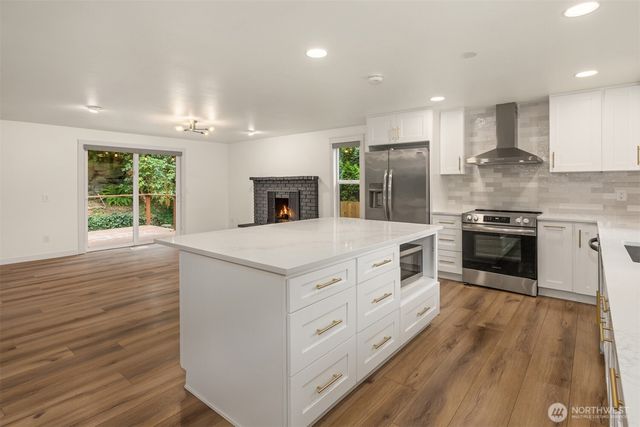 212 143rd Street SE, Lynnwood, WA 98208