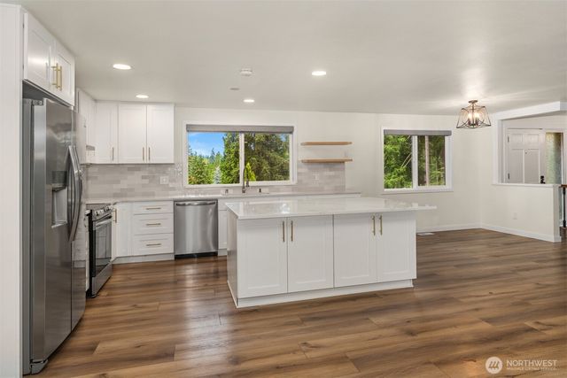 212 143rd Street SE, Lynnwood, WA 98208