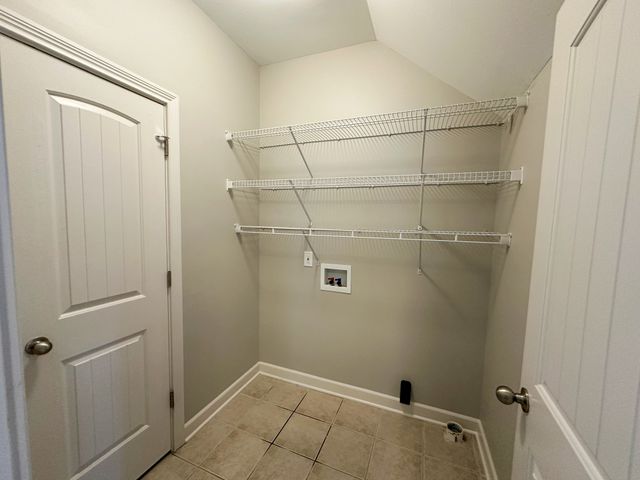 3643 Sweetbriar Ave, Murfreesboro, TN 37128