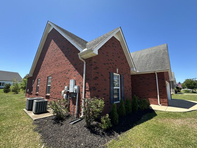 3643 Sweetbriar Ave, Murfreesboro, TN 37128