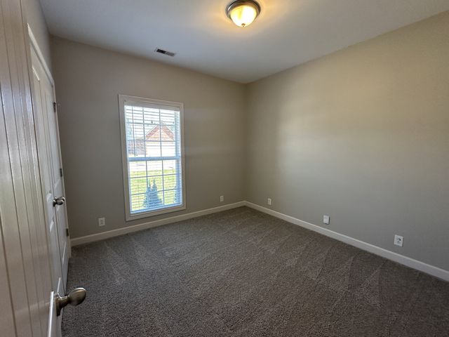 3643 Sweetbriar Ave, Murfreesboro, TN 37128