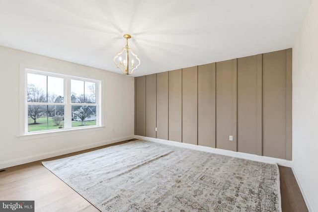 2328 ROCKVALE RD, Lancaster, PA 17602