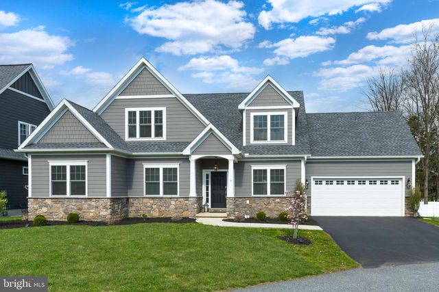 2328 ROCKVALE RD, Lancaster, PA 17602