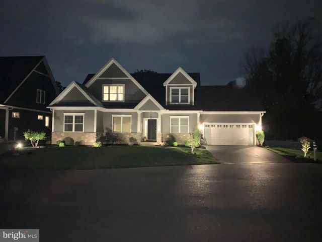 2328 ROCKVALE RD, Lancaster, PA 17602