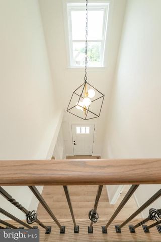 2328 ROCKVALE RD, Lancaster, PA 17602