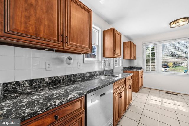 5 COATBRIDGE CT, Olney, MD 20832