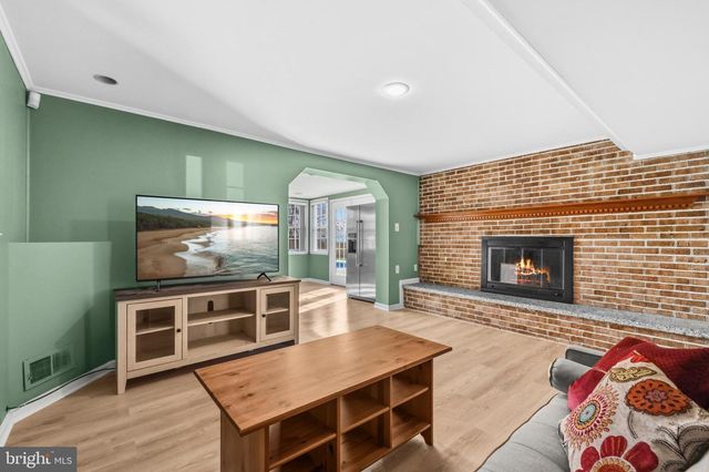 5 COATBRIDGE CT, Olney, MD 20832