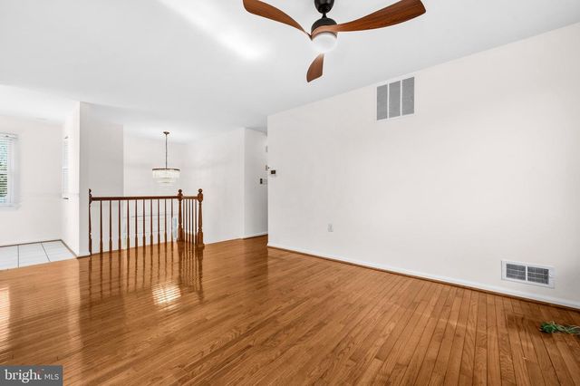 5 COATBRIDGE CT, Olney, MD 20832