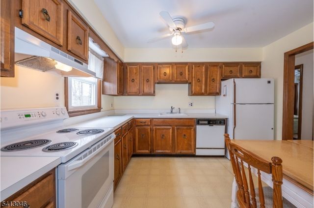 554 Grandview Dr, Vernon Twp., NJ 07422