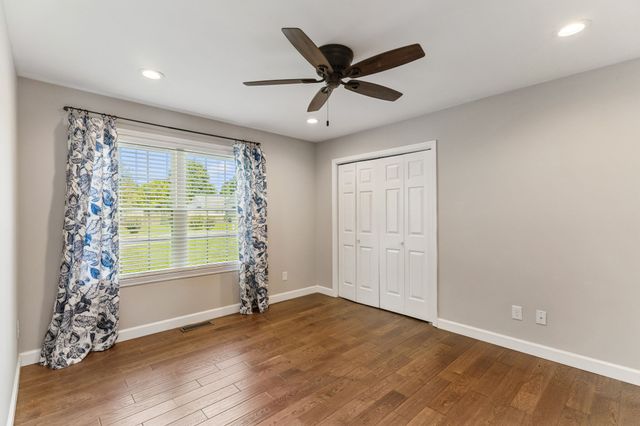 16 Delana Ave, Lawrenceburg, TN 38464
