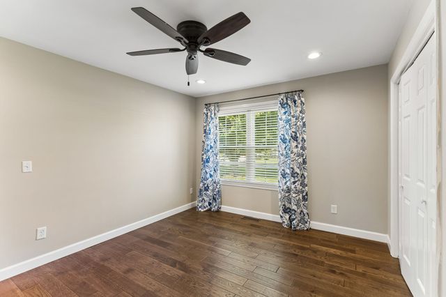 16 Delana Ave, Lawrenceburg, TN 38464
