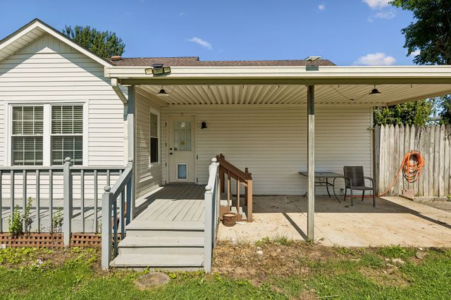 16 Delana Ave, Lawrenceburg, TN 38464