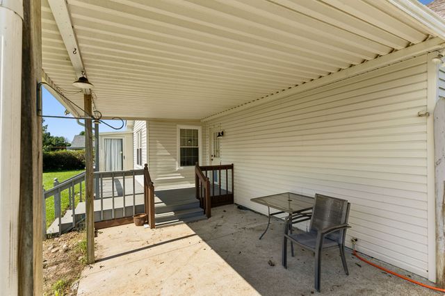 16 Delana Ave, Lawrenceburg, TN 38464