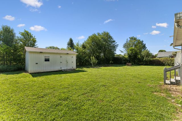 16 Delana Ave, Lawrenceburg, TN 38464