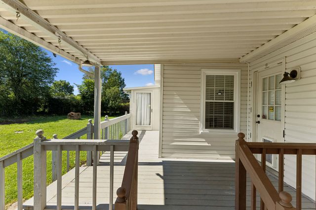16 Delana Ave, Lawrenceburg, TN 38464